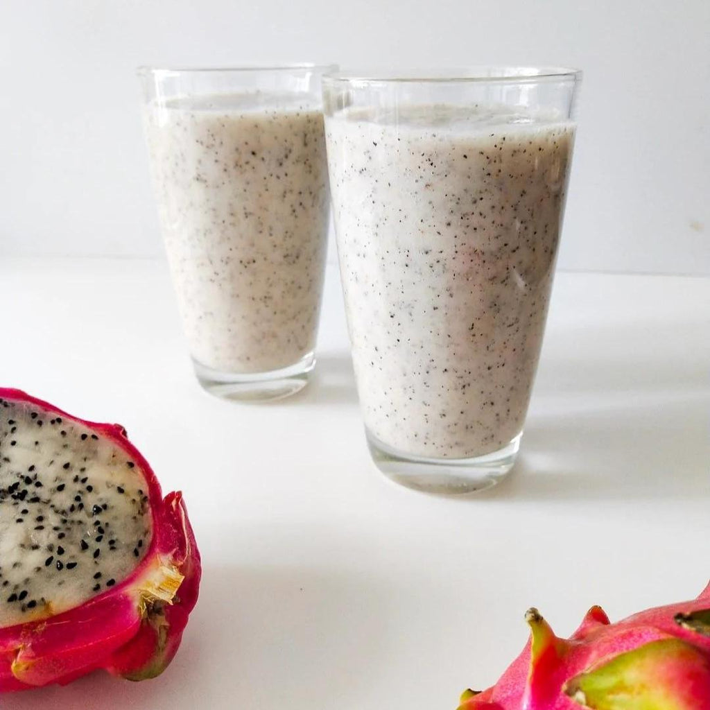 Banana and Dragon Fruit Smoothie