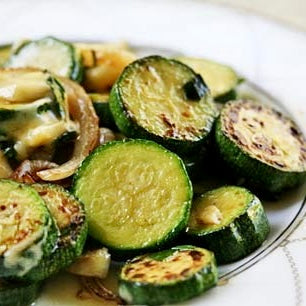 Garlic sautéed zucchinis